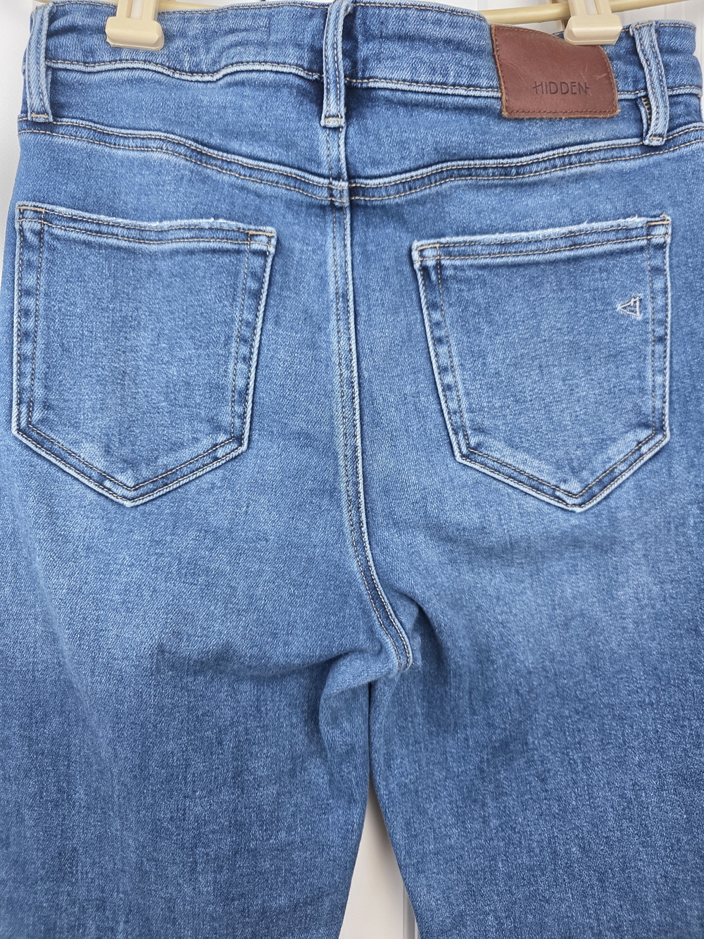 HIDDEN LOS ANGELES High Rise Raw Hem Flare Jeans Sz 28w/26L Dark Wash Ankle Crop - Picture 10 of 14